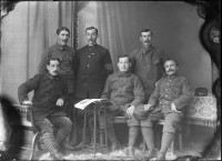 Französische Kriegsgefangene im Atelier Weiß