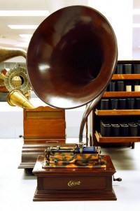 Phonograph Edison Idelia Modell E