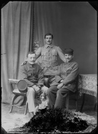 Drei französische Kriegsfangene, u.a. Albert Rigaud und Maxim Marguin