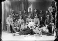 Französische Kriegsgefangene im Atelier Weiß